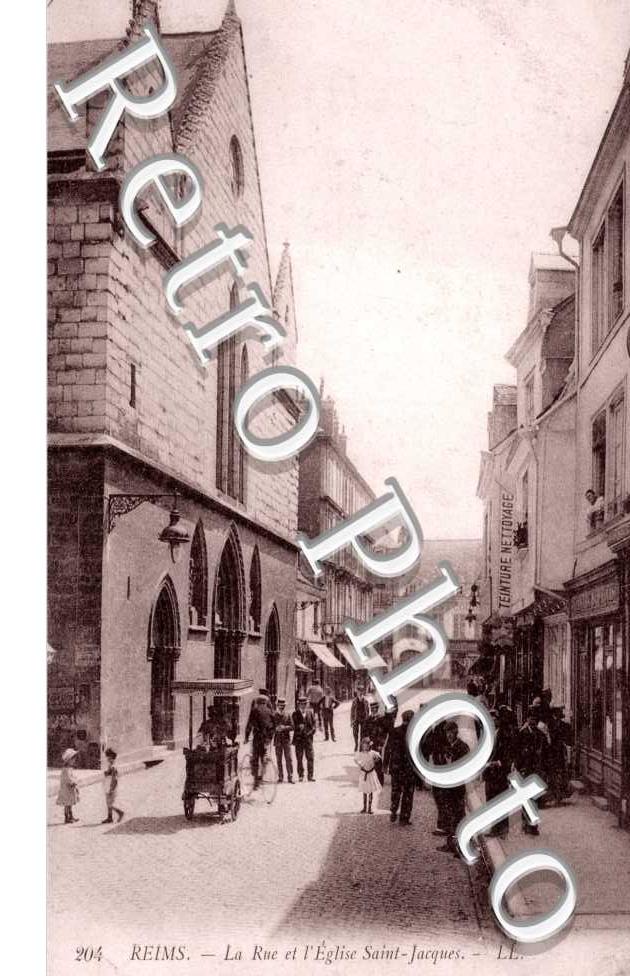 Rue et l&#039;Eglise Saint Jacques