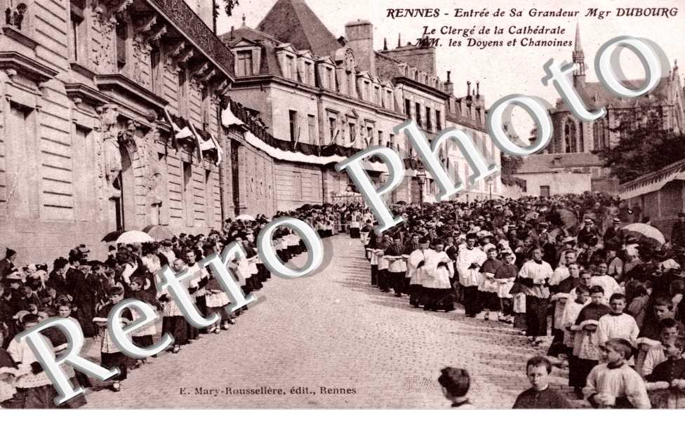 entree de Mgr Dubourg