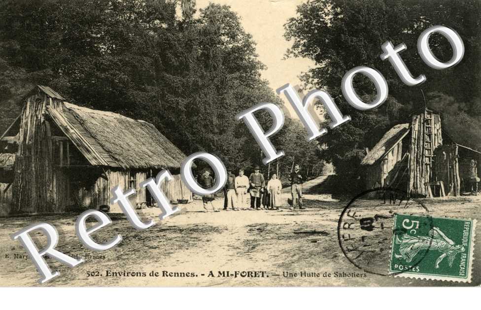 A mi Foret Une hutte de sabotiers