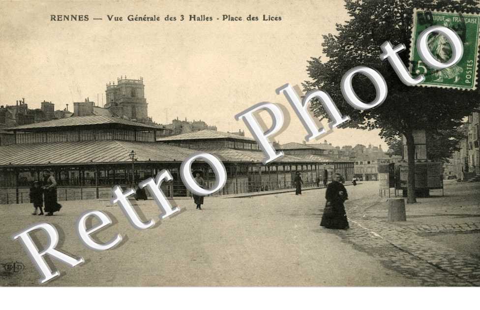 Vue generale des 3 halles Place des Lices