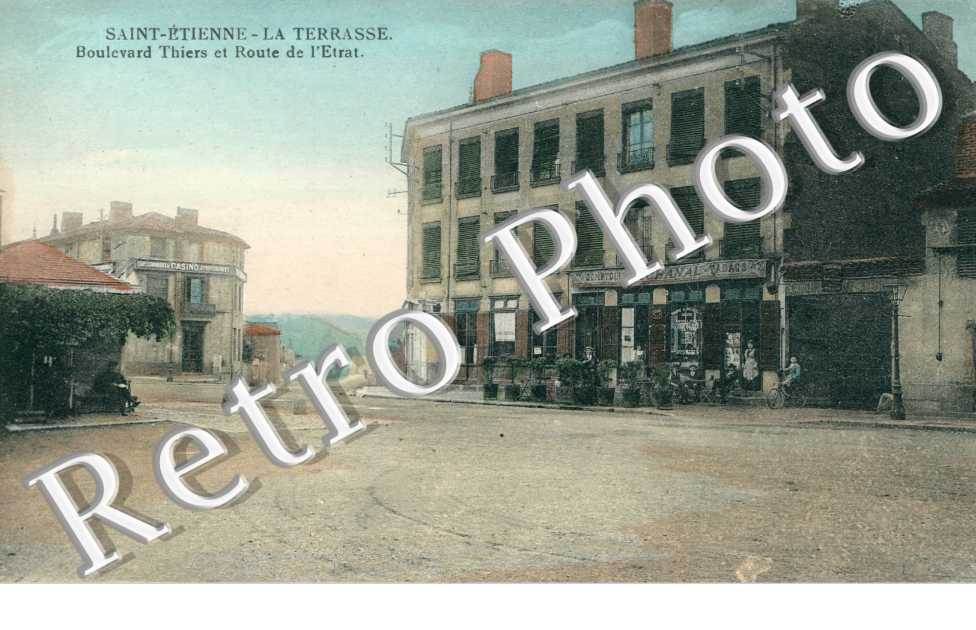 La Terrasse, Boulevard Thiers et Route de l'Etrat