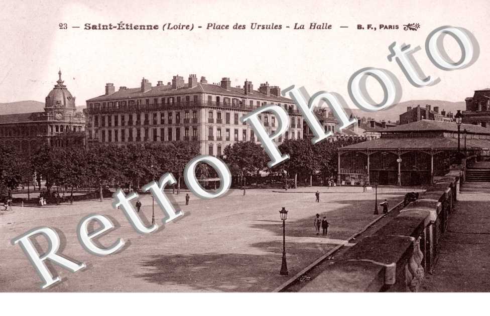 Place des Ursules - La Halle