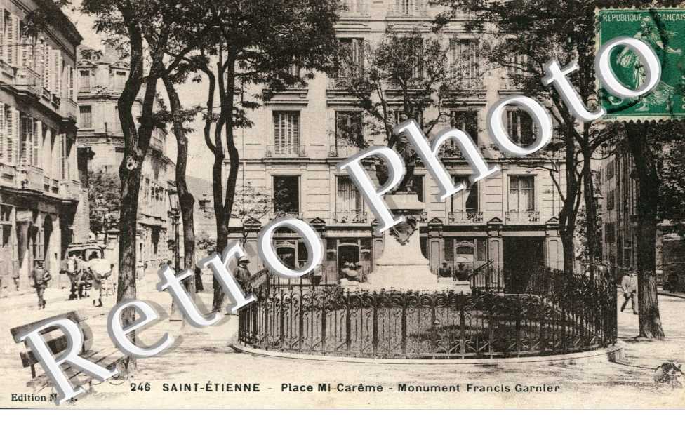 Place Mi-Careme, Monument Francis Garnier
