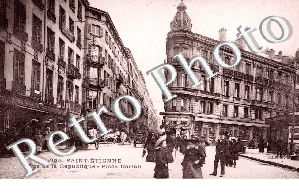 Rue de la Republique, Place Dorian