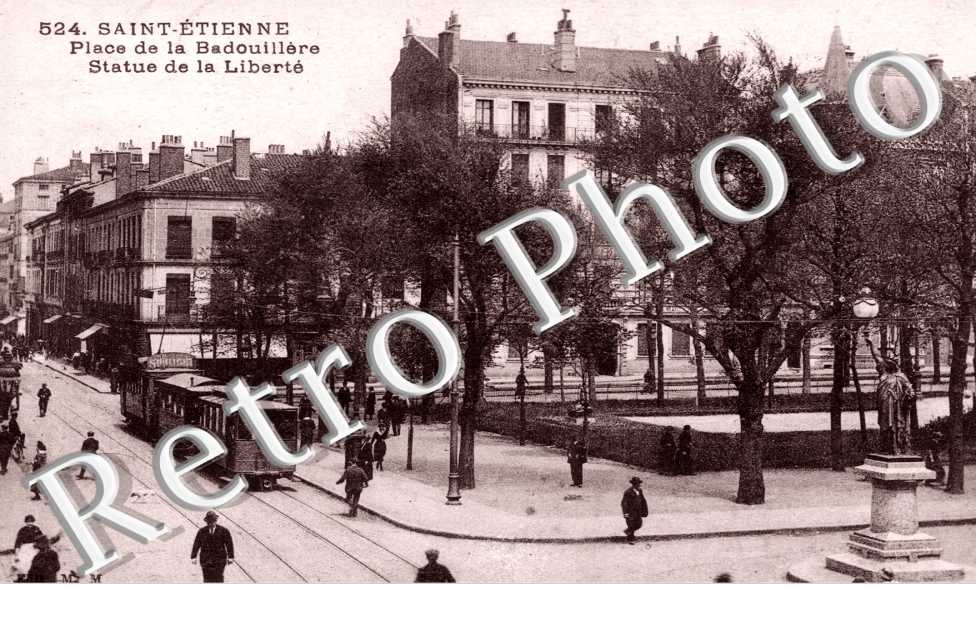 Place de la Badouillere, Statue de la Liberte