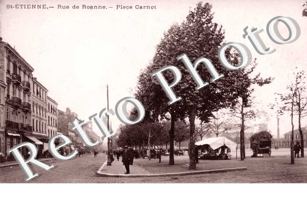 Rue de Roanne, Place Carnot