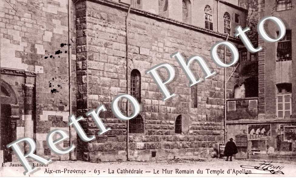 la cathedrale - le mur romain