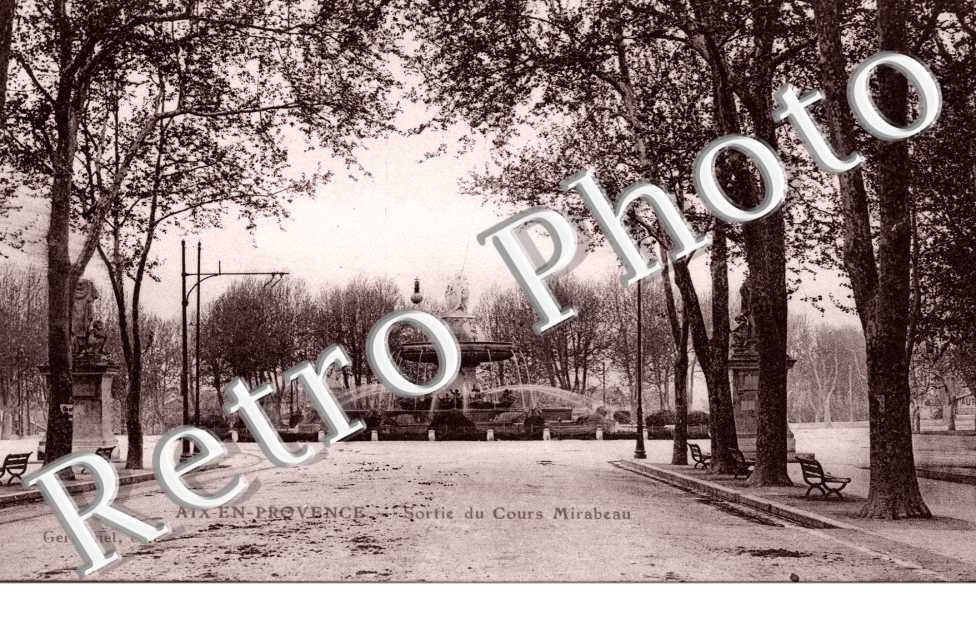 Sortie du Cours Mirabeau