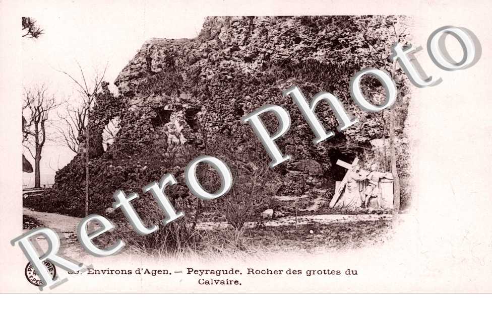 Peyragude, Rocher des grottes du Calvaire