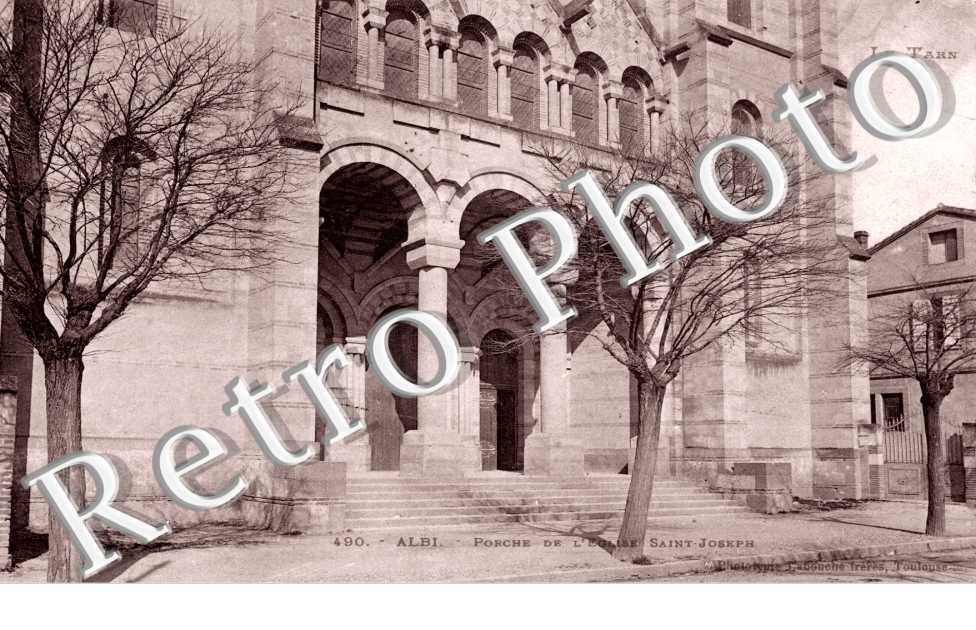 Eglise - le porche