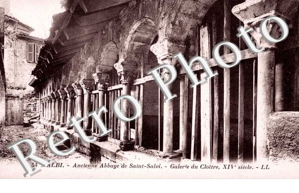 Ancienne Abbaye de saint Salvi - Galerie du Cloitre