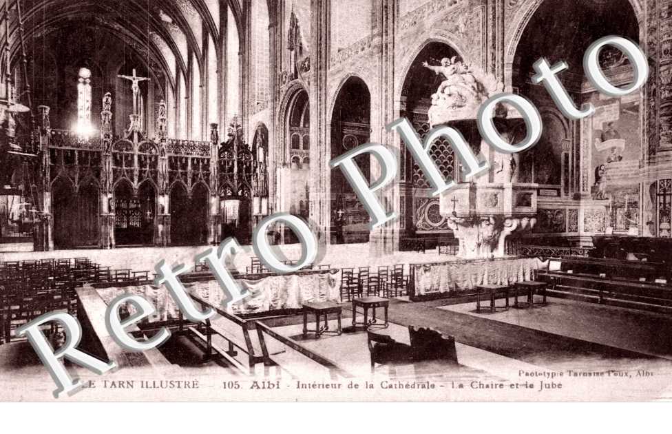Interieur de la Cathedrale - la chaire et le jube