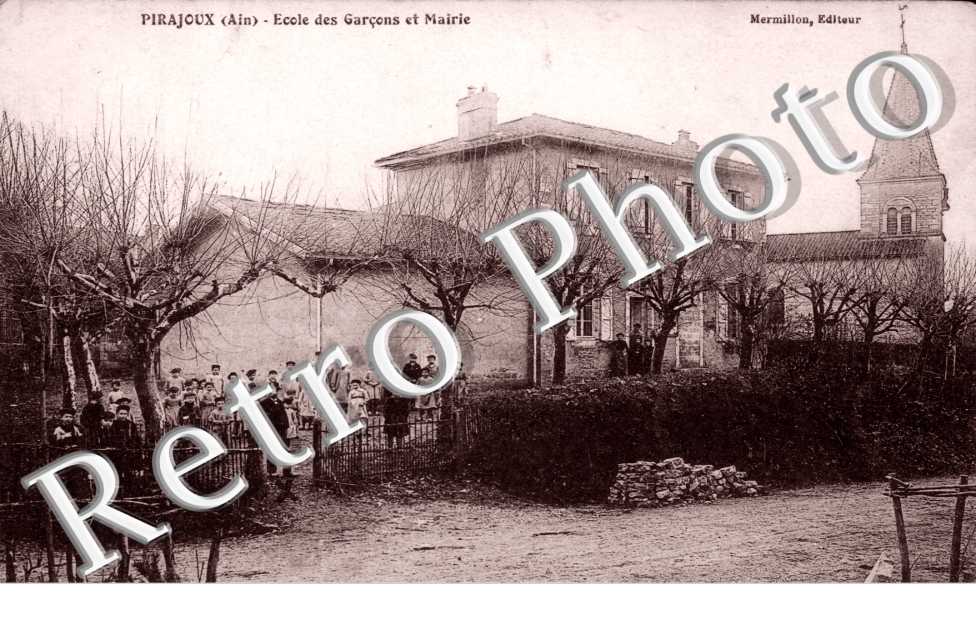 Ecole des Garcons et Mairie