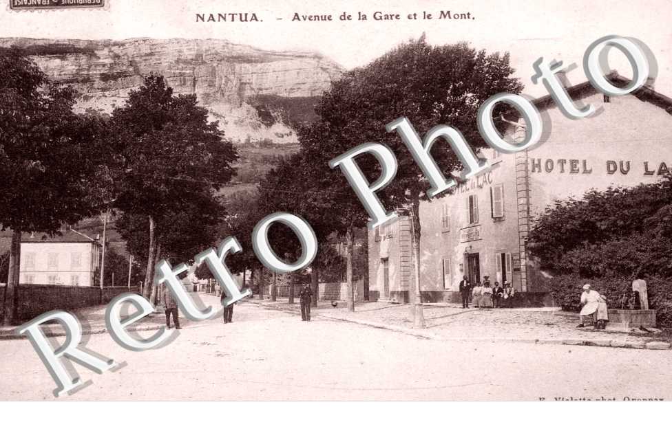 Avenue de la Gare et le Mont