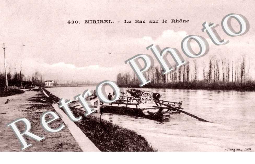 le Bac sur le Rhone