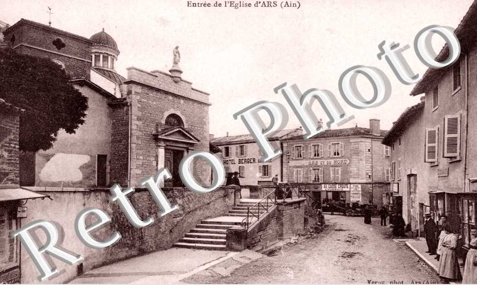 Entree de l&#039;Eglise
