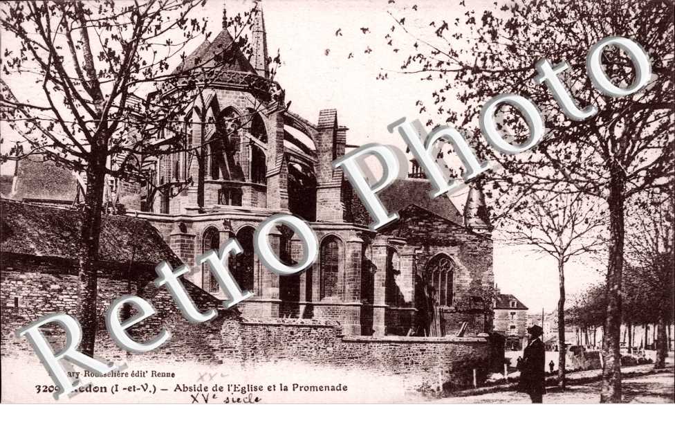 Abside de l'Eglise et la promenade