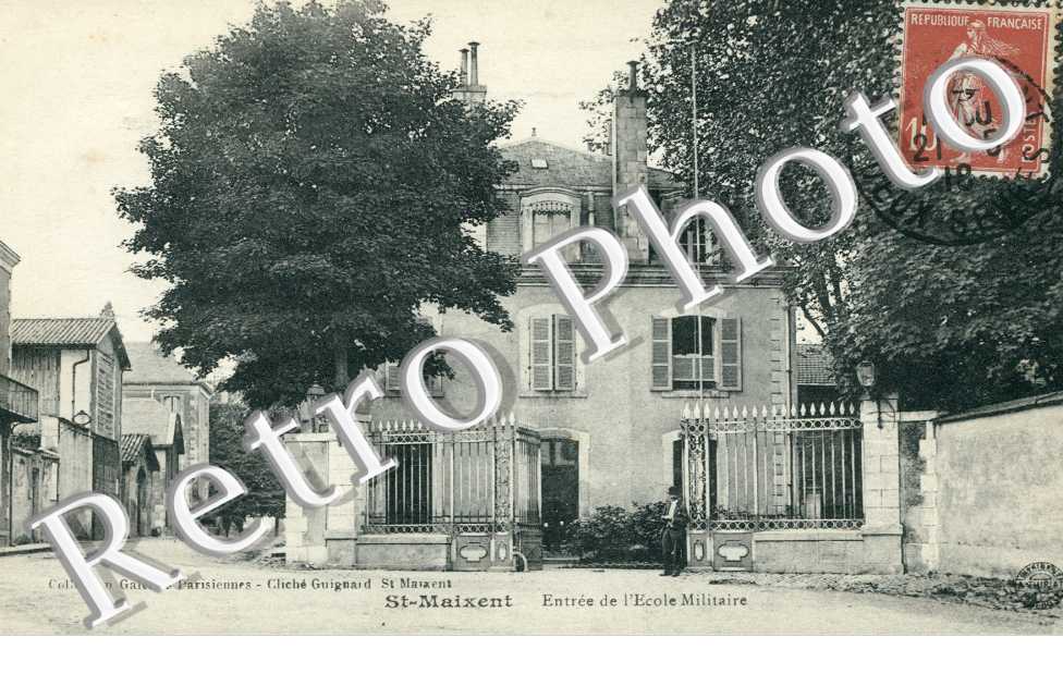 l'Entree de l'Ecole Militaire