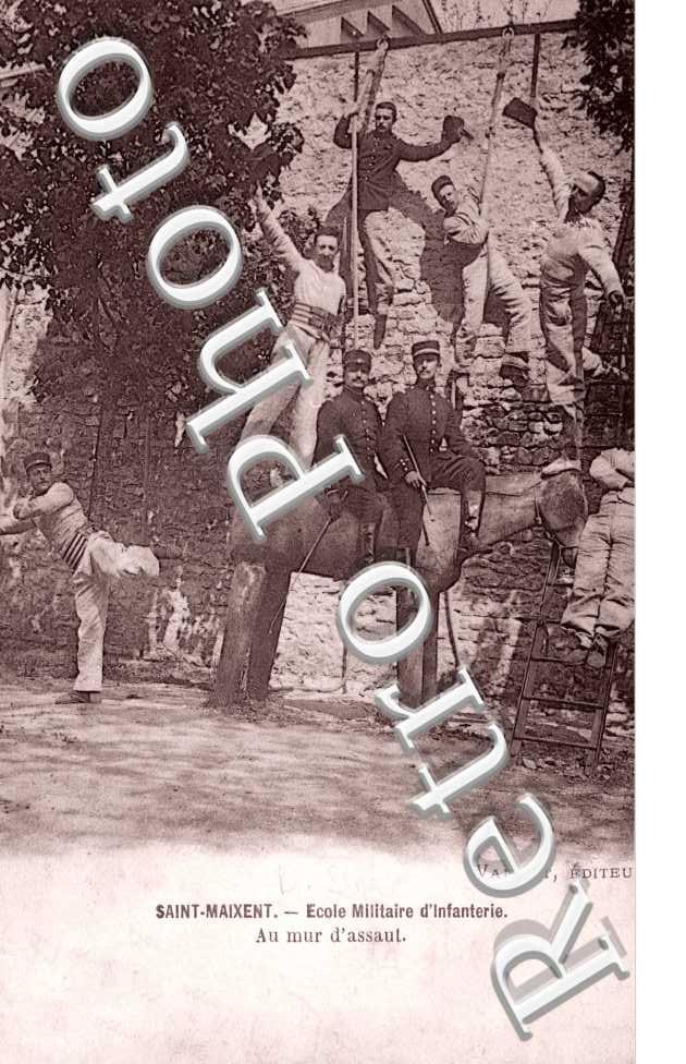 l'Ecole Militaire d'Infanterie, Au Mur d'Assaut