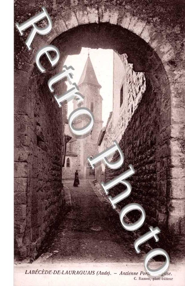 Ancienne Porte et Eglise