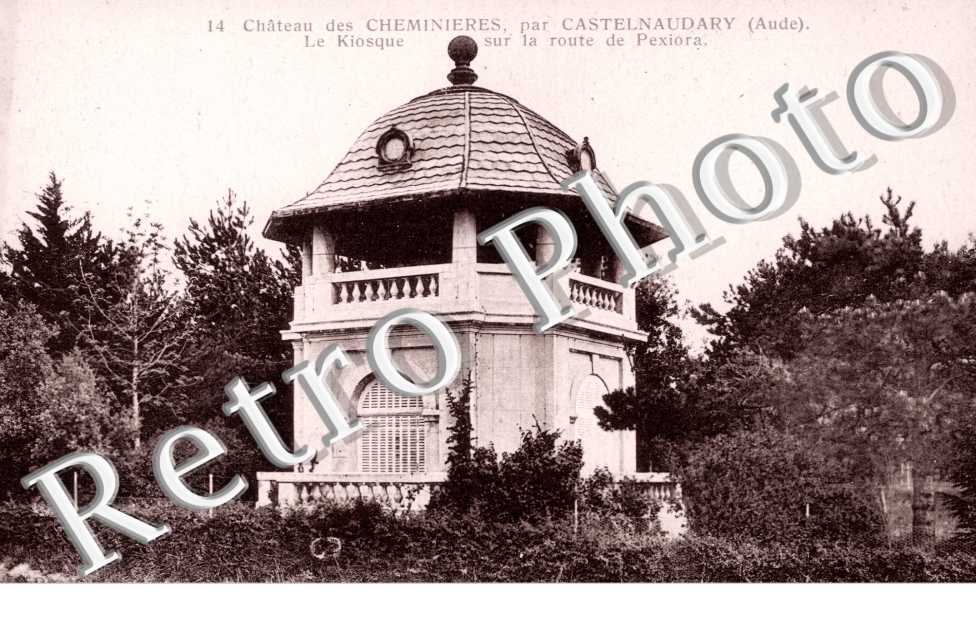 Chateau des Cheminieres - Le Kiosque sur la route de Pexiora