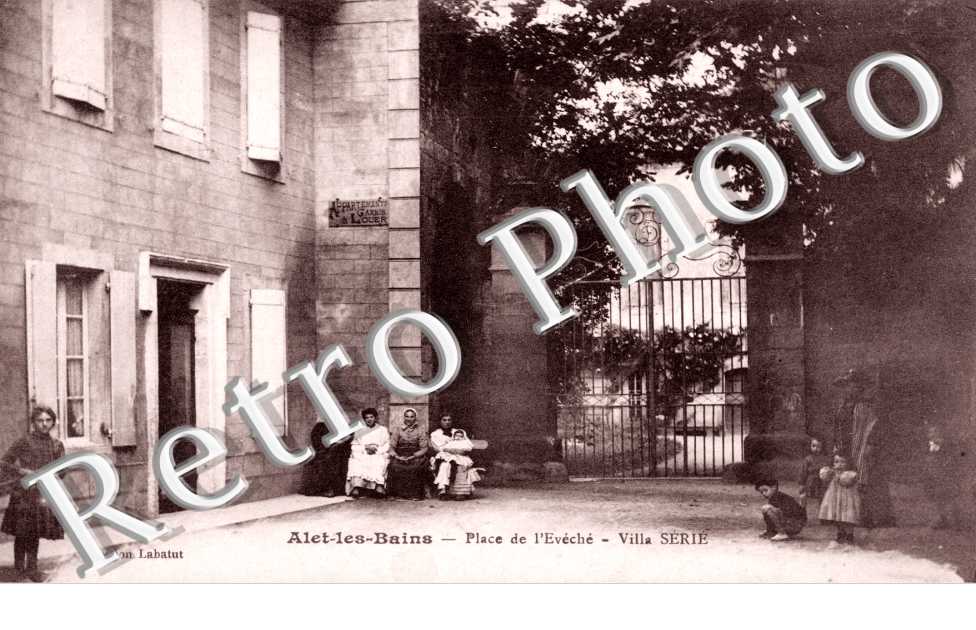 place de l&#039;Eveche - villa serie