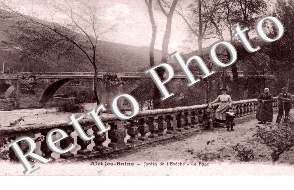 Jardin de l'Eveche  - le Pont