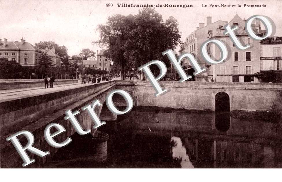 Pont neuf et la promenade