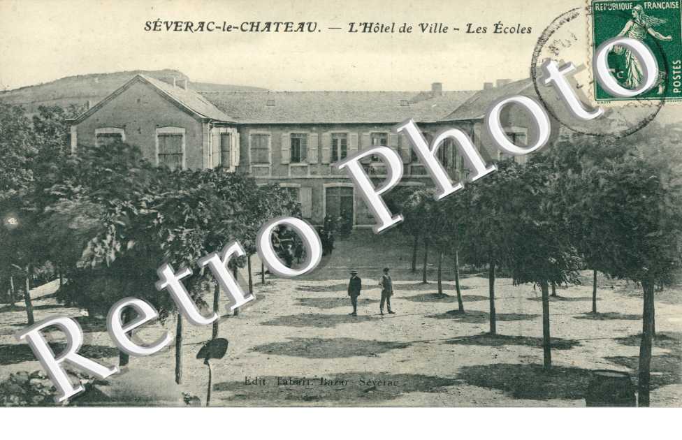 Hotel de ville - les ecoles