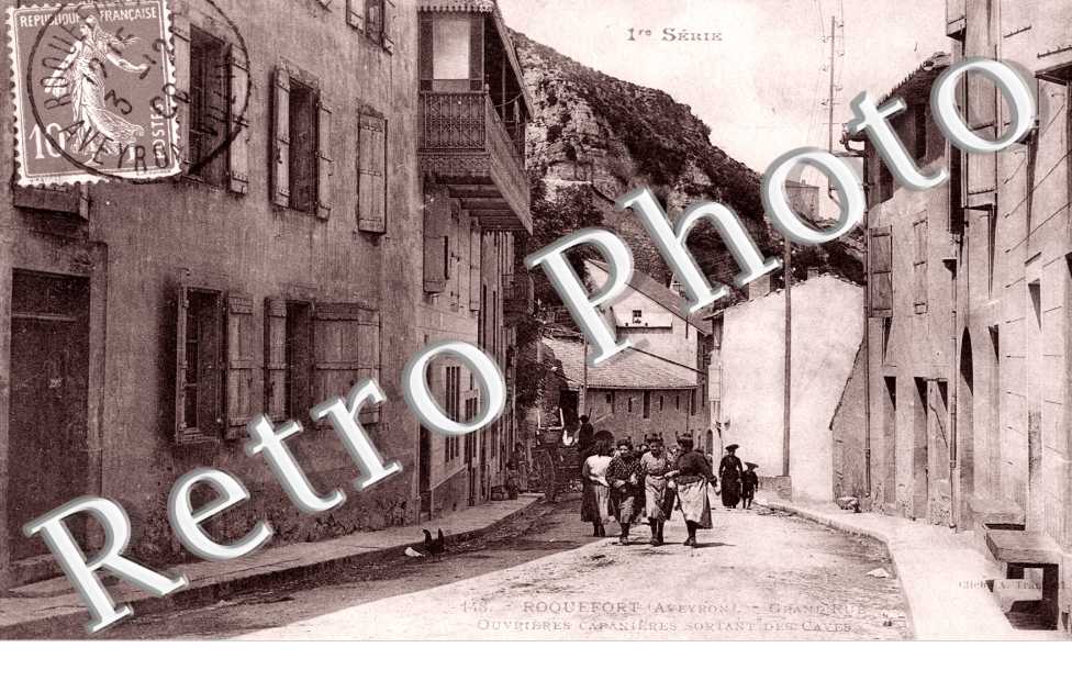 grand&#039;rue - ouvrieres cabanieres sortant des caves