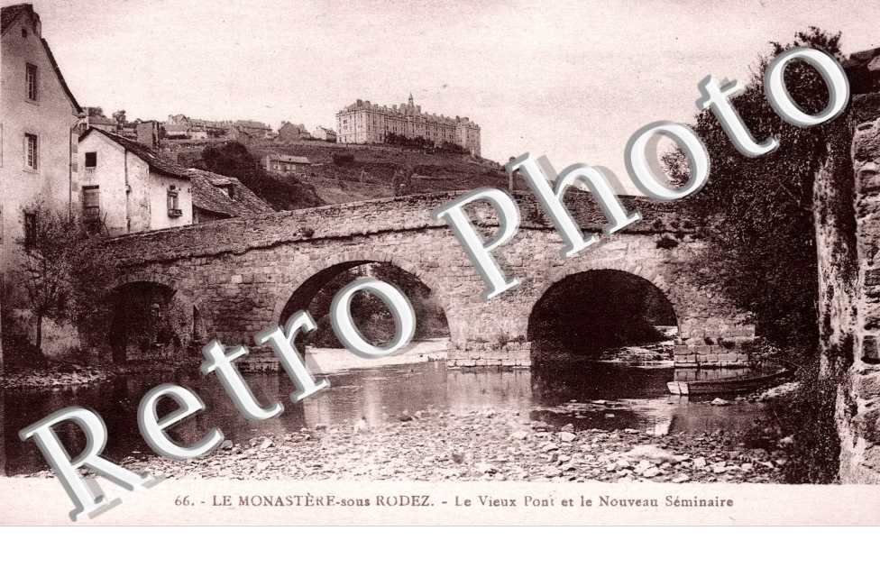 Le vieux pont et le nouveau Seminaire