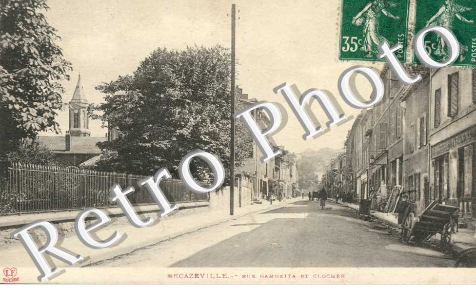 Rue Gambetta et clocher