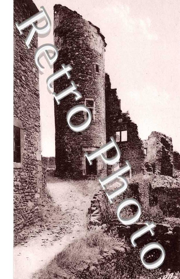 Ville haute - tour d&#039;un ancien chateau fort