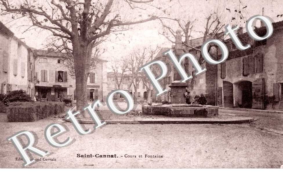 Cours et fontaine