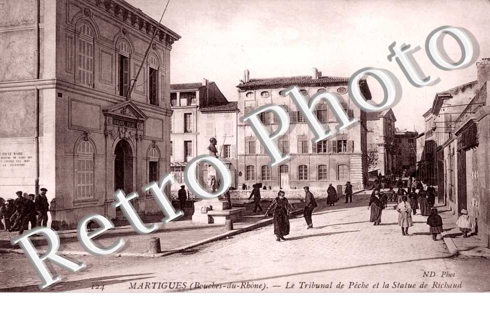 tribunal de peche et statue de Richaud