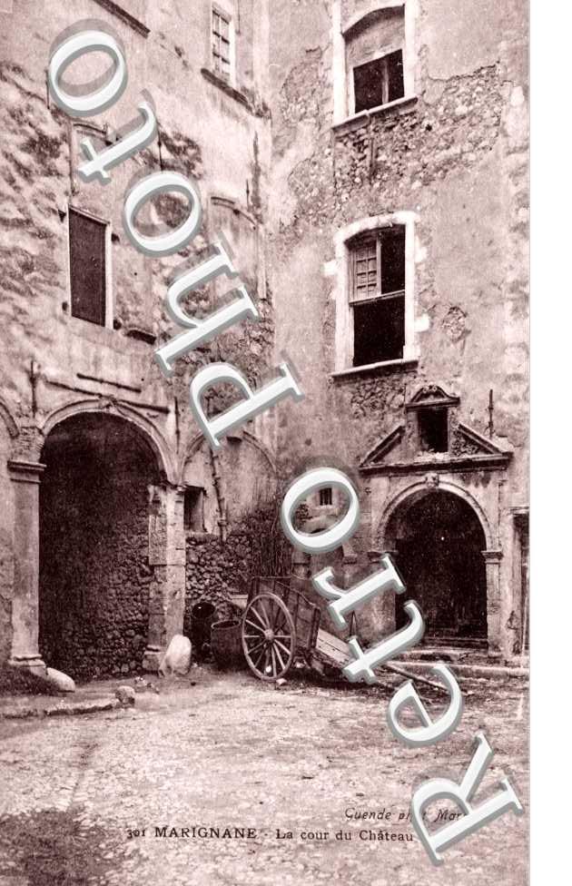 La cour du chateau