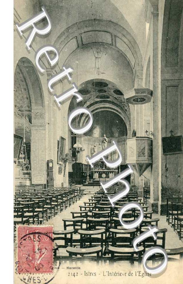 Interieur de l'eglise