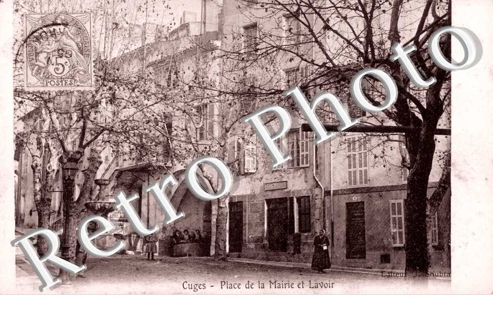 Place de la mairie et lavoir