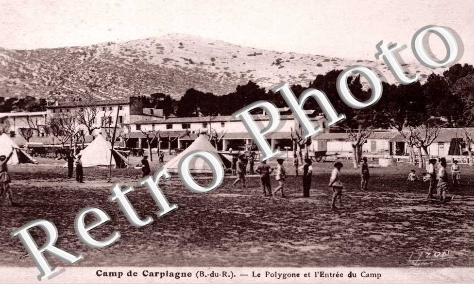 Le Polygone et l&#039;Entree du Camp