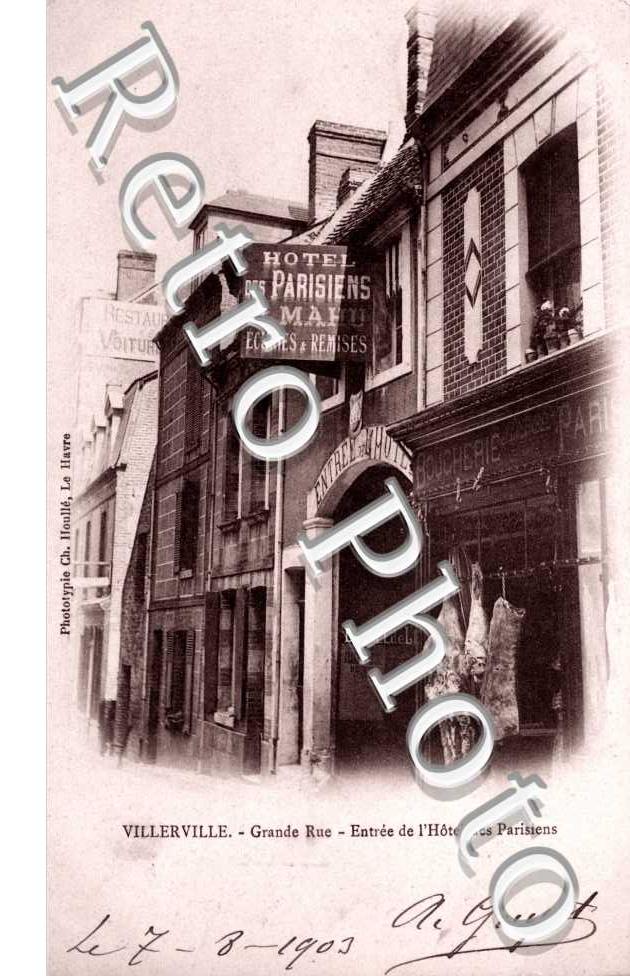 grande rue, entree de l&#039;hotel des Parisiens