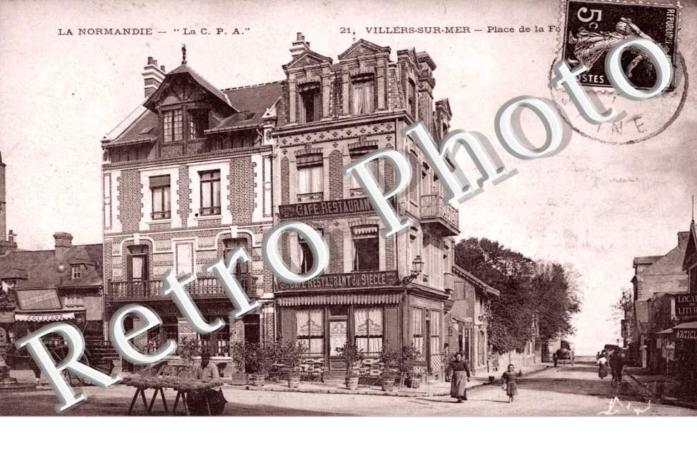 Villers-sur-Mer, Une Place de Villers-sur-Mer