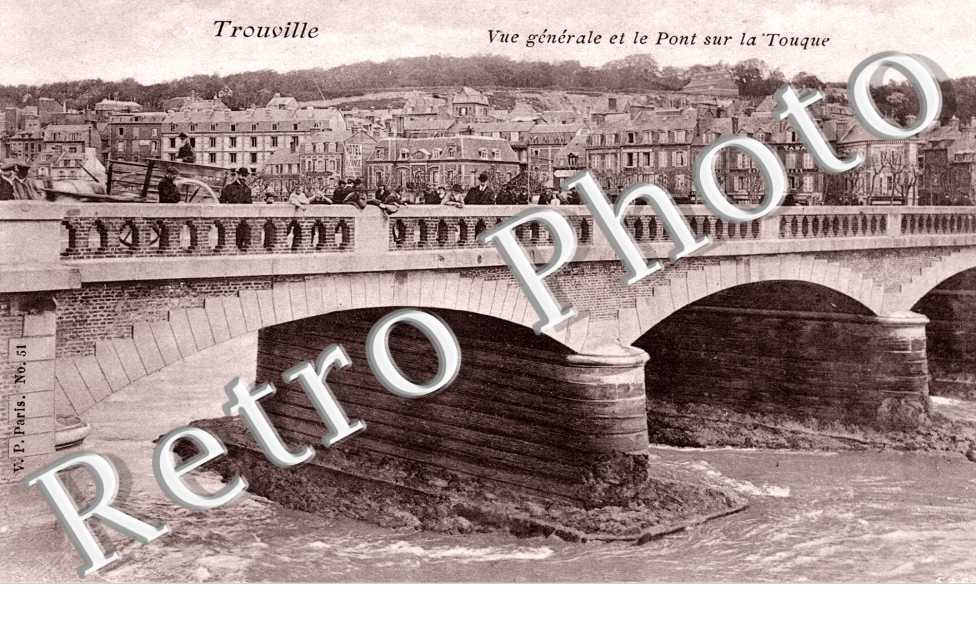 Vue Generale et le pont sur la Tonque