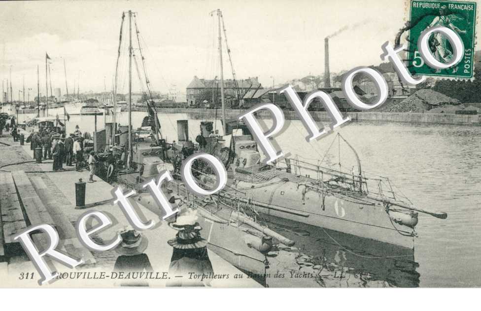 Torpilleur au Bassin des Yachts
