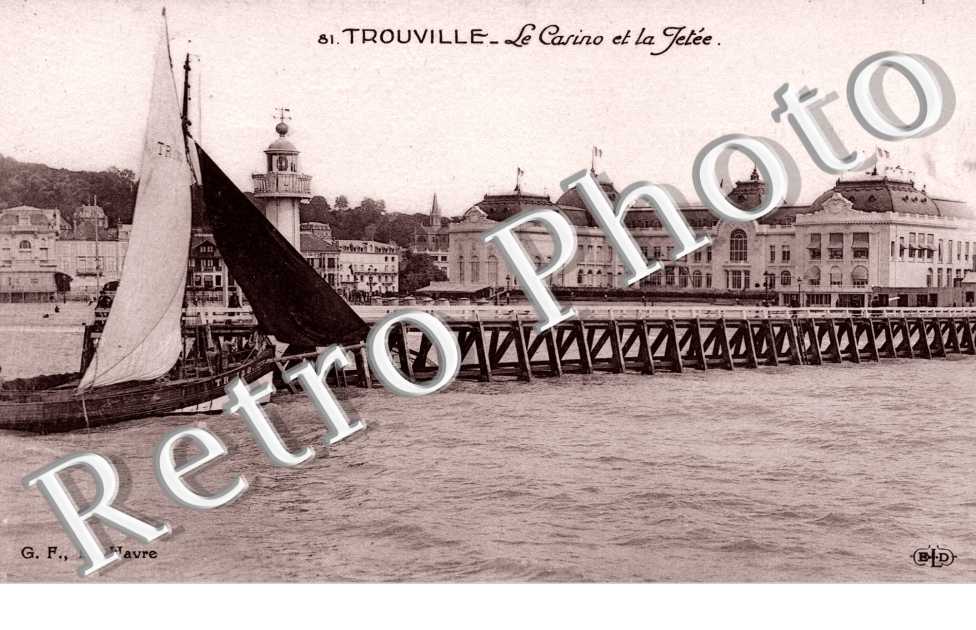 Le Casino et la Jetee