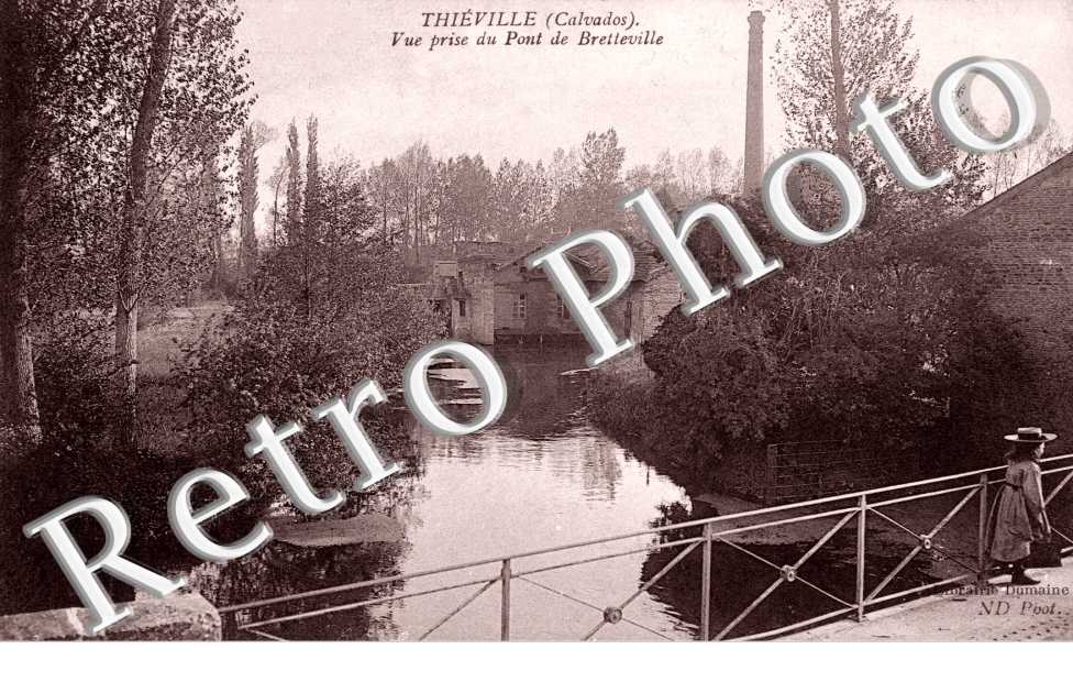Vue prise du pont de Bretteville
