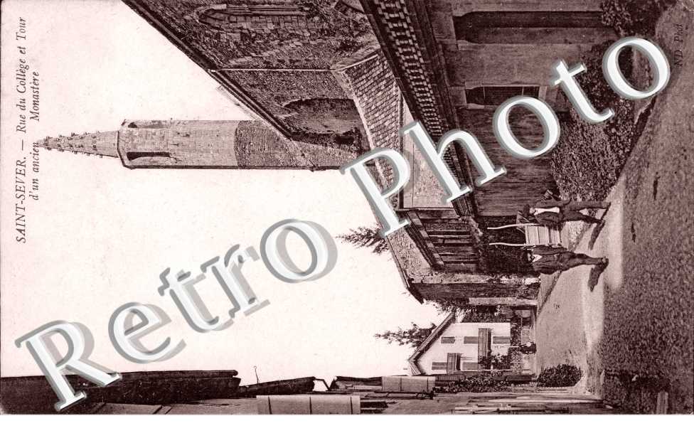 Rue du college et tour d&#039;un ancien monastere