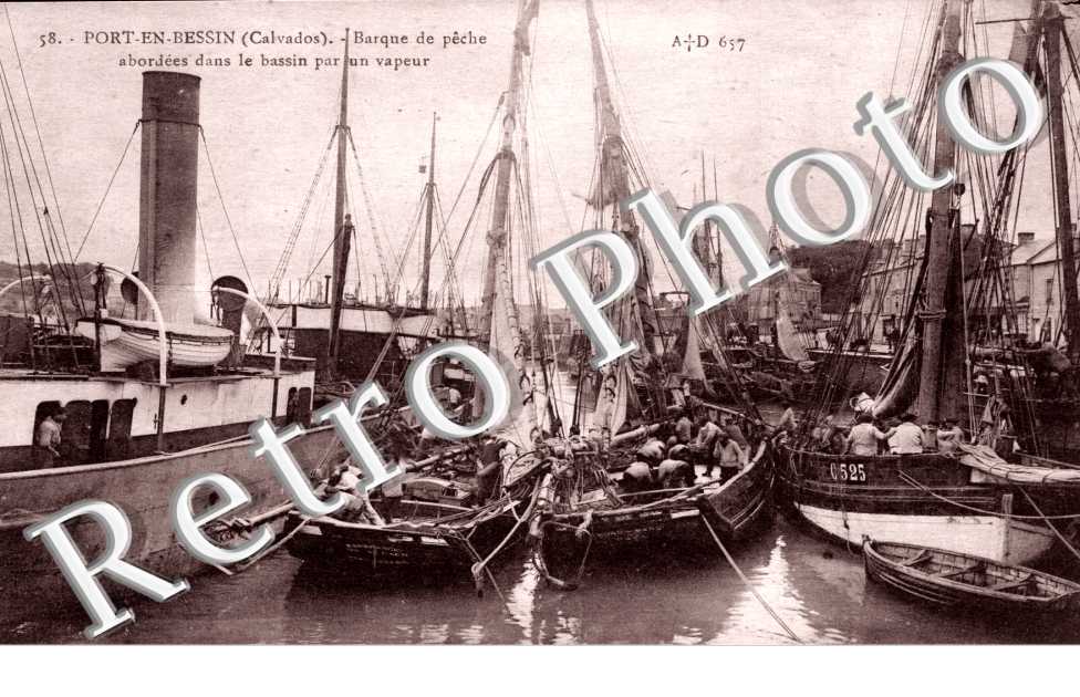barques de peche abordees dans le bassin par un vapeur