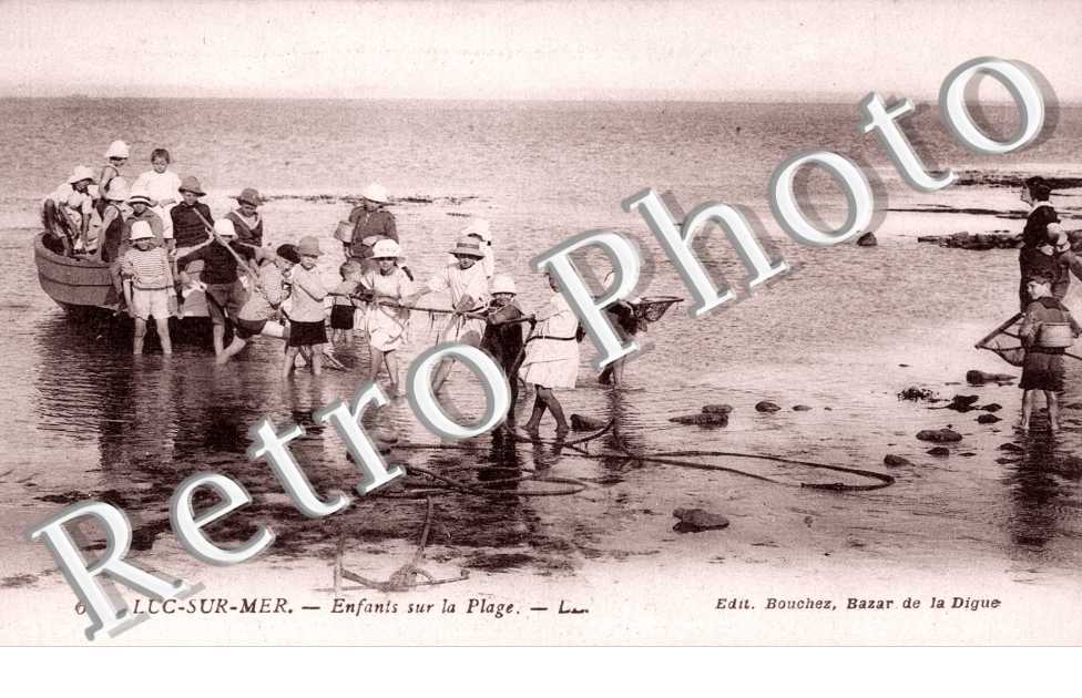 Luc-sur-Mer, Enfants sur la Plage