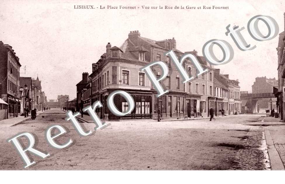 la Place Fournet, Vue sur la Rue de la Gare et Rue Fournet