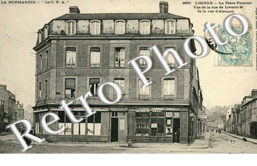la Place Fournet, vue de la Rue de Livarot et de la Rue d&#039;Alencon